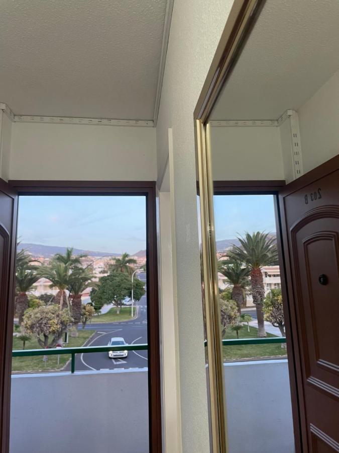 Apartamento Los Cristianos Apartment Лос Кристианос Екстериор снимка